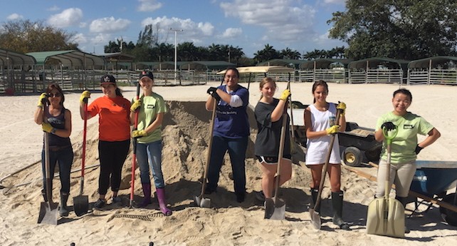 University of Miami Pre-Vet Students Pitch In at South Florida SPCA