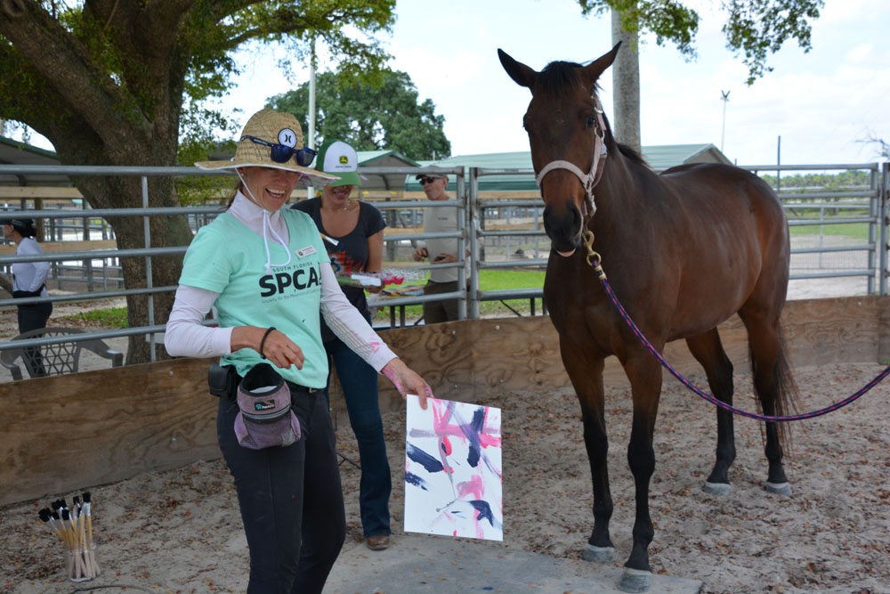 A horse that paints!